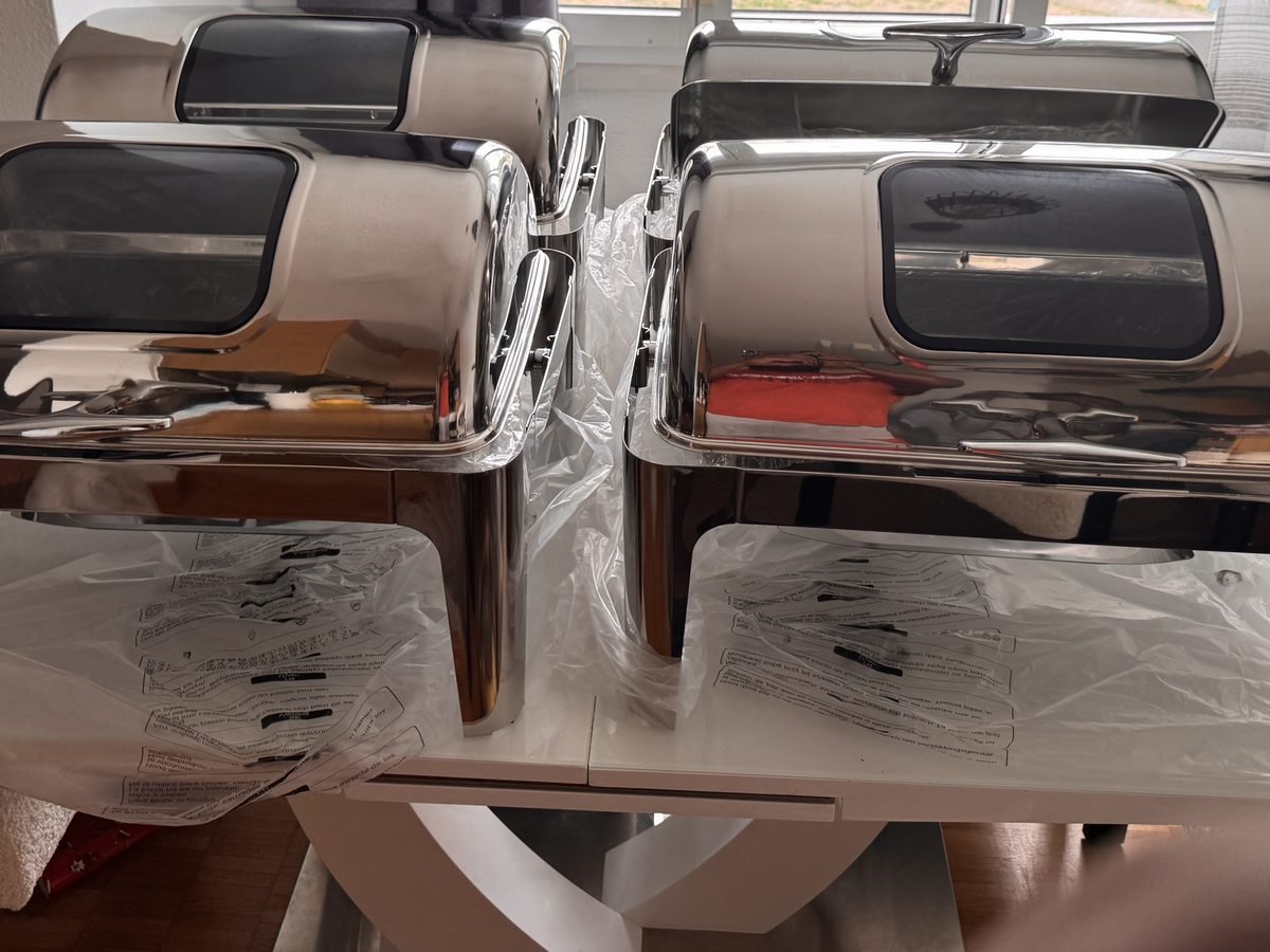 Rechteckige Chafing Dishes in Chrom-Optik